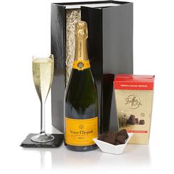 Veuve Clicquot Champagne &amp; Truffles Gift Set